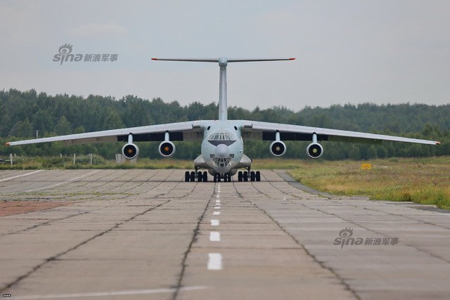 Nói về vấn đề này, Tư lệnh Không quân Nga, ông Viktor Bondarev cho biết: Theo như luật pháp Nga thì nếu chính phủ cho phép việc nhập khẩu bom đạn thì họ hoàn toàn có thể làm điều này.