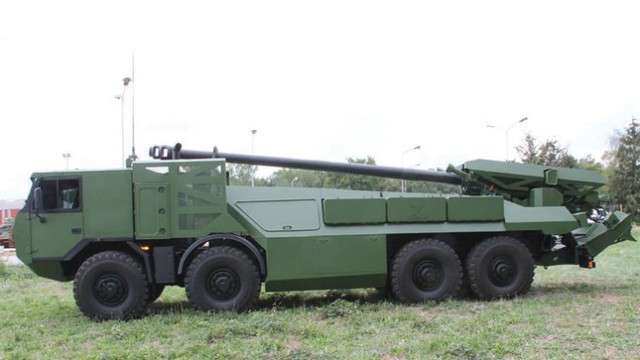
Phiên bản pháo tự hành CAESAR đặt trên khung gầm Tatra T815 8x8.
