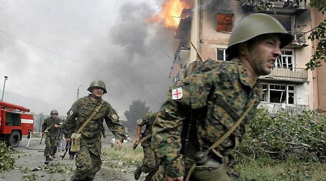 Binh sĩ Gruzia trong cuộc giao tranh tại thành phố Gori năm 2008. Ảnh: Reuters
