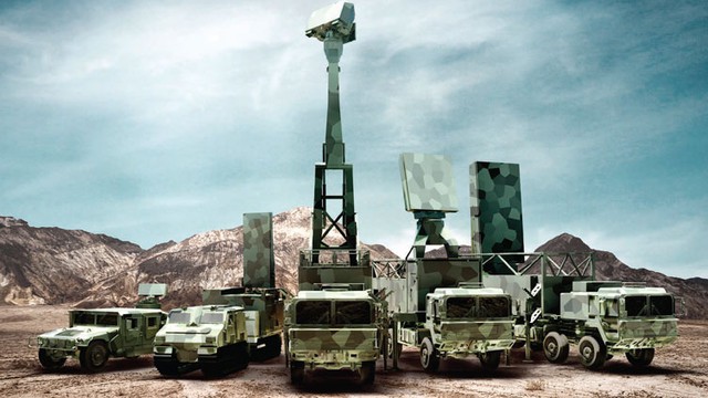Các loại radar thế hệ mới do Tổ hợp quốc phòng SAAB phát triển. Radar GIRAFFE 8A nằm ở phía ngoài cùng bên phải.