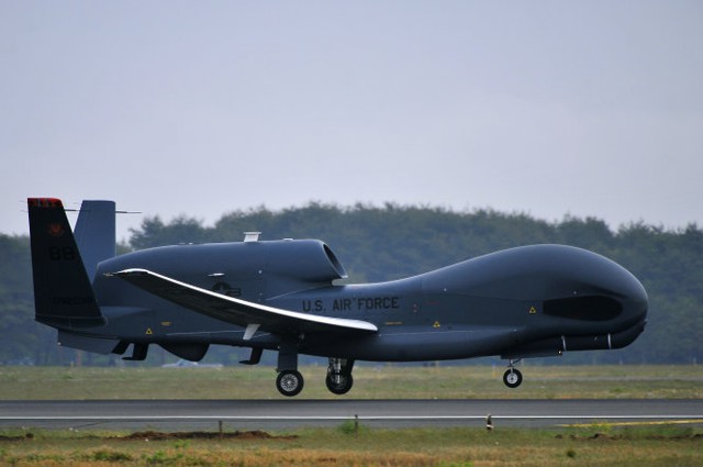 Máy bay không người lái Global Hawk của Mỹ -