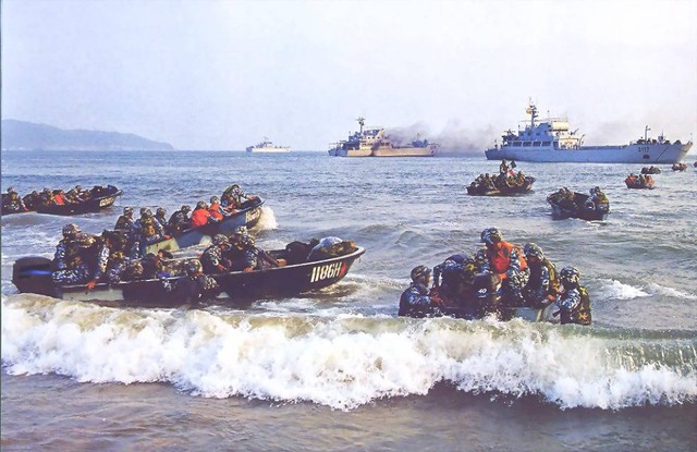 Hải quân đánh bộ Trung Quốc diễn tập