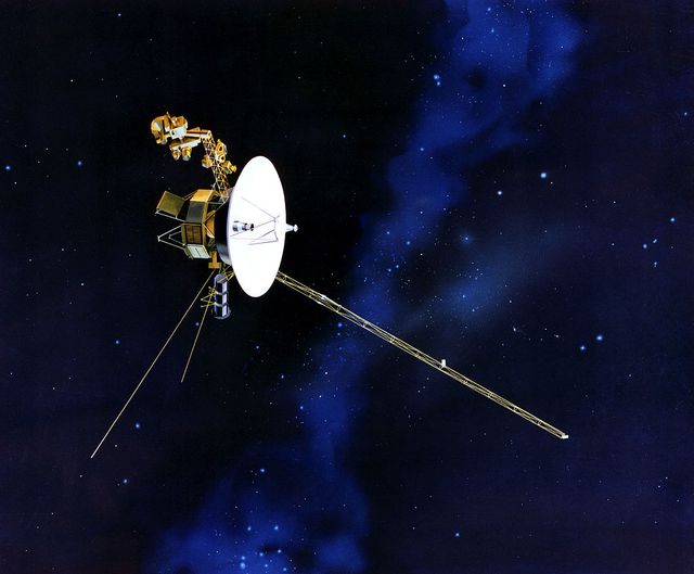 Mô phỏng tàu Voyager trong vũ trụ