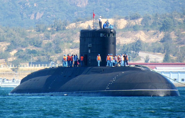 Tàu ngầm Kilo 182 Hà Nội