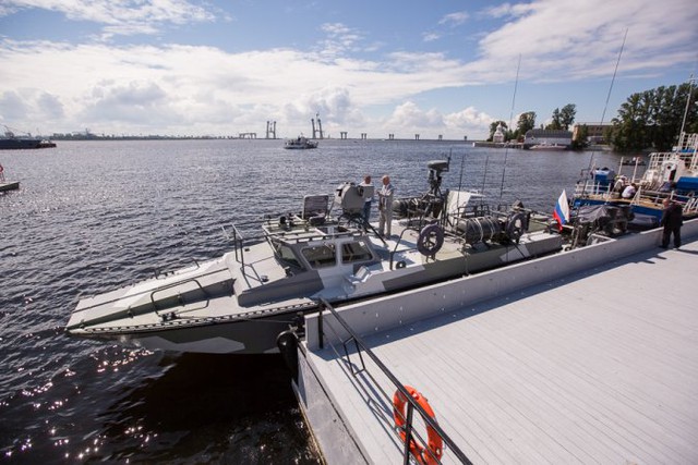 Tàu tuần tra cao tốc thuộc đề án 03160 Raptor của Hải quân Nga.