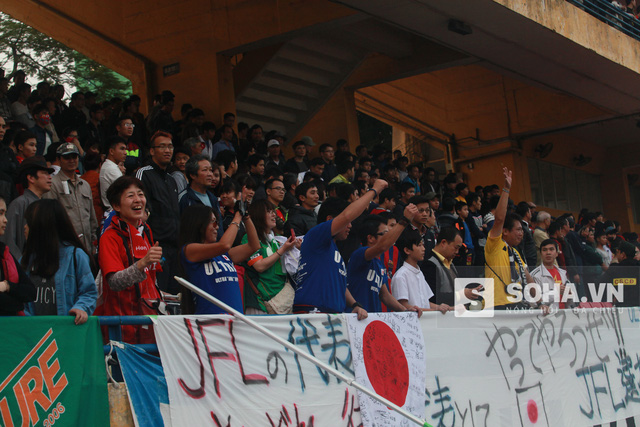 Fan Nhật khiến CĐV U23 Việt Nam 'đỏ mặt' ngay tại sân nhà