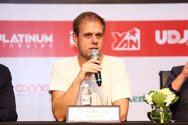 
Armin khẳng định mỗi show diễn của anh đều là 1 chương trình đặc biệt. Và anh chắc chắn những khán giả của anh tại Việt Nam sẽ thực sự hài lòng với phần biểu diễn của anh.
