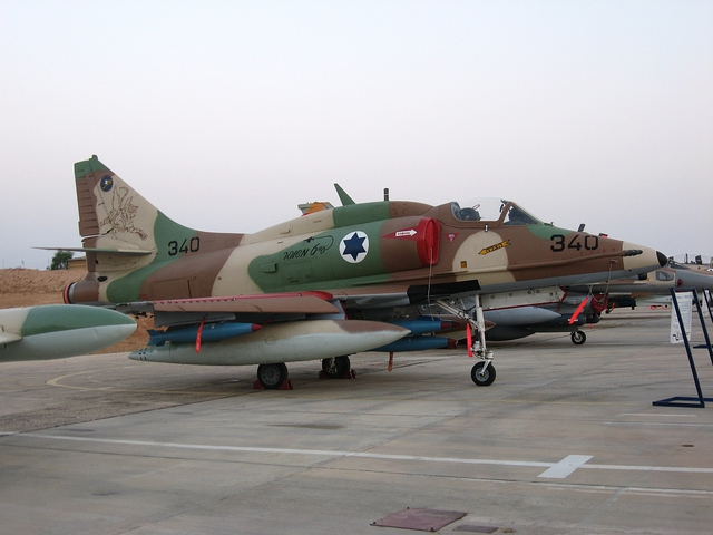 
Máy bay cường kích A-4N Skyhawk của KQ Israel.
