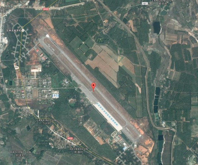 Sân bay quân sự Jialaishi trên đảo Hải Nam