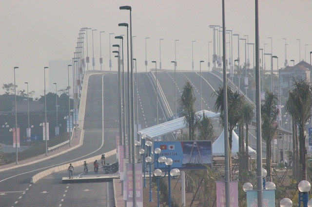 Tuyến đường nhìn từ trên cao hướng đi cầu Nhật Tân