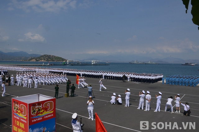 Khối sĩ quan Hải quân NDVN tại Lễ kỷ niệm. Ảnh: Trọng Thiết
