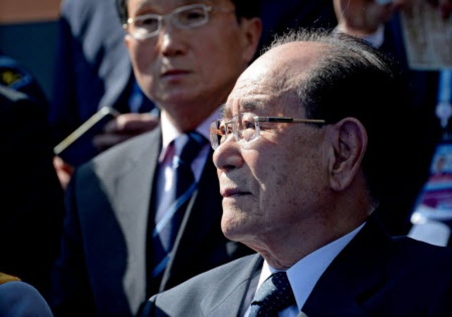 Ông Kim Yong Nam tại đại lễ Ngày Chiến thắng. Ảnh: AP