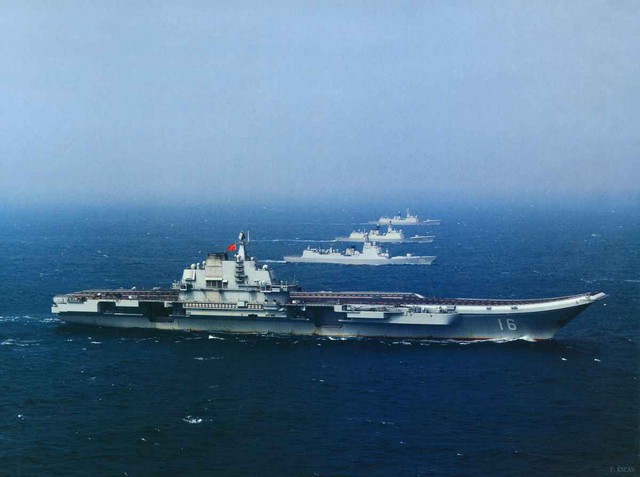Kể từ khi được đưa vào biên chế vào năm 2012, tàu sân bay Liêu Ninh đã hoạt động rất tích cực trên biển trong đó có việc diễn tập cùng các tàu chiến khác của Trung Quốc bao gồm tàu khu trục mang tên lửa dẫn đường Type 052C (số hiệu 171). Việc thu được những kinh nghiệm từ chiếc tàu sân bay đầu tiên là bước tiến quan trọng của Trung Quốc để xây dựng 1 lực lượng hải quân tầm cỡ thế giới với khả năng bảo vệ từ trên không và phối hợp hoạt động chung.