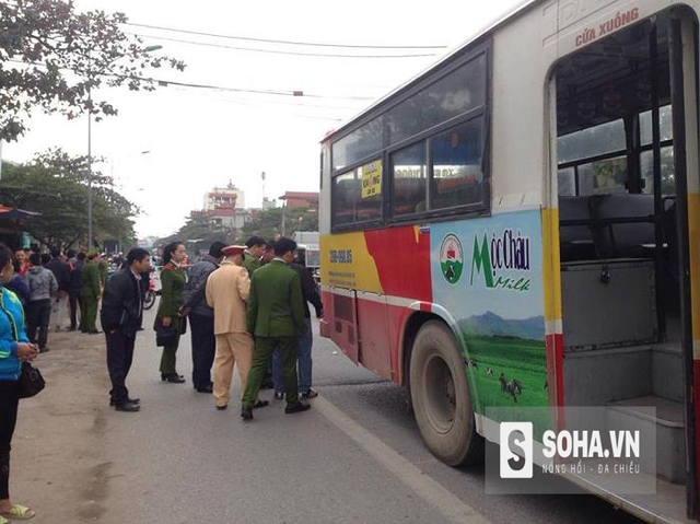 
Lực lượng chức năng tiến hành điều tra, làm rõ vụ việc.
