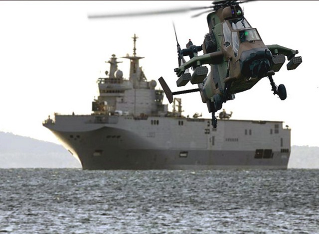 Tàu sân bay Mistral của Pháp và trực thăng vũ trang Tiger