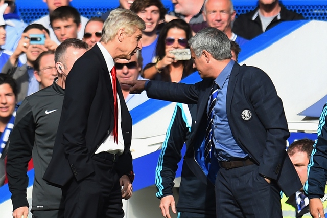 Mourinho mâu thuẫn với Wenger như &quot;cơm bữa&quot;.