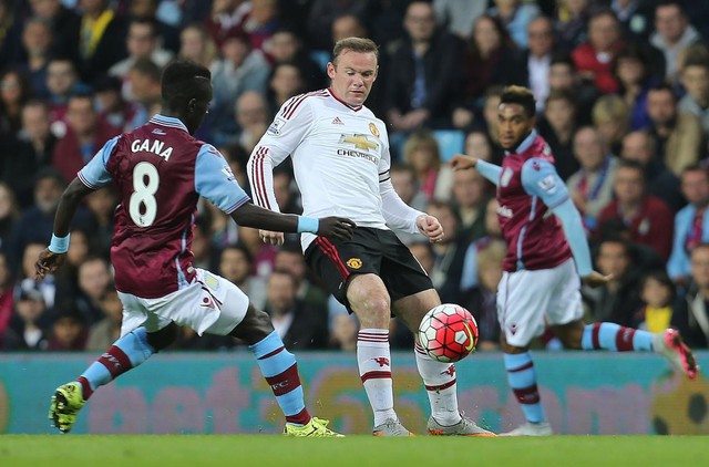 Rooney tỏ ra thiếu hiệu quả ở vị trí tiền đạo cắm.