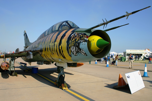 
Trên Su-22M3 của Ba Lan lại là một chú hổ dũng mãnh
