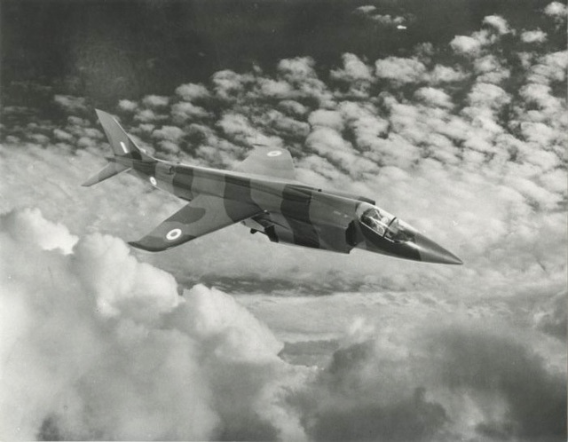 
Mô hình của mẫu Hawker P.1154 phát triển cho Không quân Hoàng gia (RAF)
