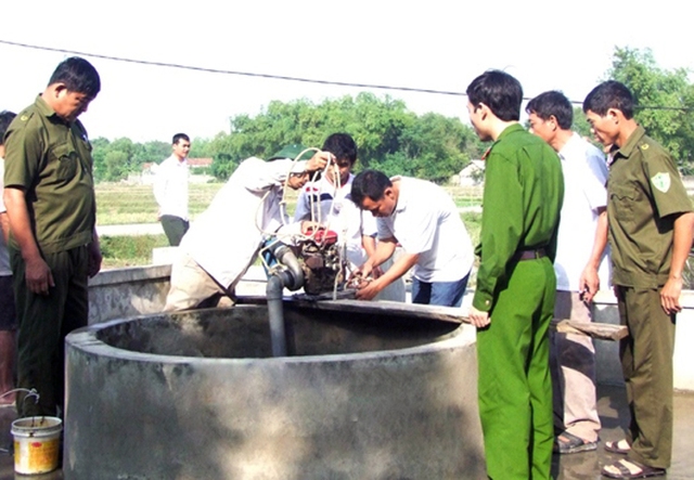 Cơ quan công an khám nghiệm hiện trường, điều tra làm rõ vụ việc.