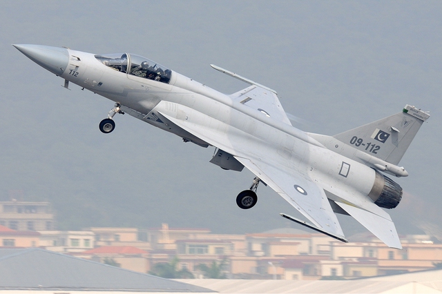 Máy bay chiến đấu JF-17