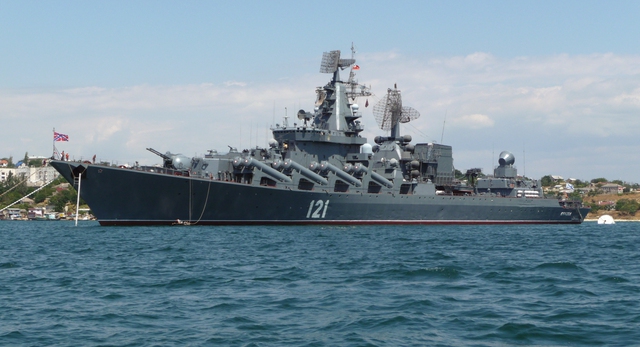 
Tuần dương hạm Moskva sẽ cùng phối hợp với biên đội tàu chiến Pháp tham gia chống IS ở vùng biển Địa Trung hải.
