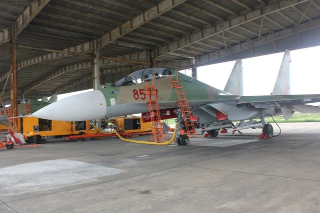 “Hổ mang chúa” Su-30MK2 sẵn sàng xuất kích