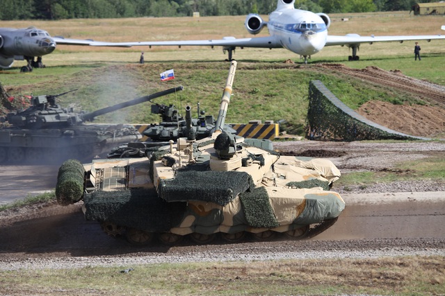 
Xe tăng chiến đấu chủ lực T-90MS với pháo chính có cỡ nòng 125mm đang được Nga tích cực quảng bá.
