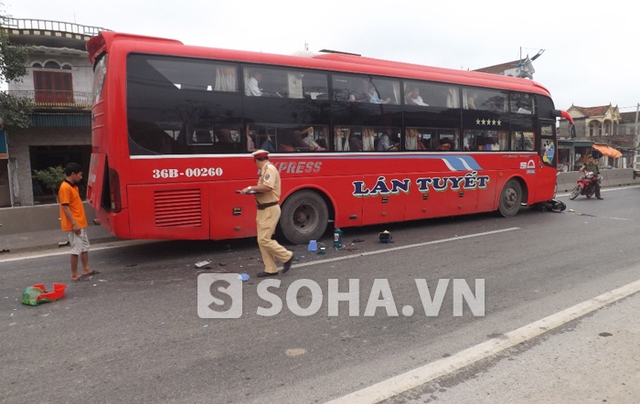 Hiện trường vụ tai nạn kinh hoàng.