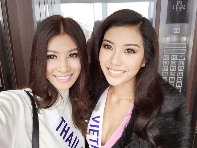 
Thúy Vân và Hoa hậu Thái Lan - Sasi Sintawee đang ở chung phòng. Sasi Sintawee đang là một trong những ứng cử viên sáng giá cho ngôi vị Hoa hậu Quốc tế 2015 sau khi đạt thành tích Top 16 tại Hoa hậu Trái đất 2014.
