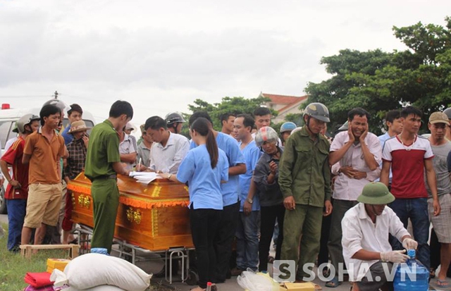 
Công an phối hợp cơ quan chức năng điều tra làm rõ nguyên nhân vụ việc.
