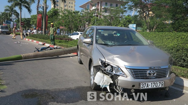 Hiện trường vụ tai nạn kinh hoàng.