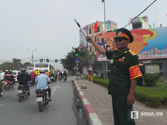 
Ông Nguyễn Hữu Thời với động tác khá chuyên nghiệp
