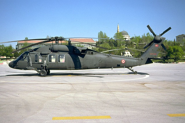 
Trong ảnh là trực thăng vận tải UH-60 Black Hawk. Thổ Nhĩ Kỳ dự định sẽ trang bị 115 chiếc loại này cho lục quân.

