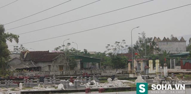 
Nhiều người nghi ngờ bệnh ung thư bùng phát ở Đồng Sơn là do ô nhiễm từ nghĩa trang này.
