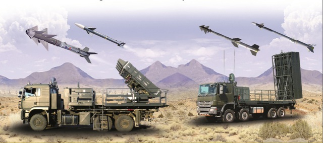 Xe bệ phóng của tổ hợp tên lửa phòng không tầm gần Spyder-SR (bên trái) và tầm trung Spyder-MR (bên phải).