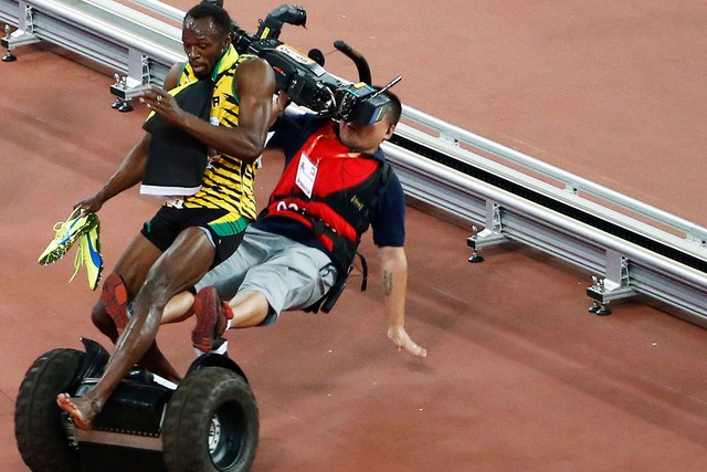 
Một cú kết thúc không thể nào thảm họa hơn của Usain Bolt, anh chàng quay phim chắc hẳn sẽ khóc ầm lên mỗi khi nhớ lại khoảnh khắc này.
