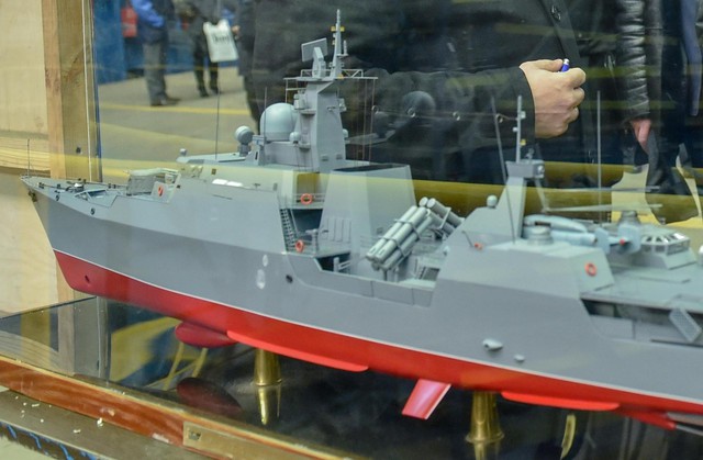 Mô hình hoàn chỉnh của tàu Gepard 3.9 sắp bàn giao cho QC HQ Việt Nam với cấu hình vũ khí, trang bị hầu như không khác so với 2 tàu đầu tiên. Thay đổi lớn nhất là tàu có sonar săn ngầm gắn dưới thân.