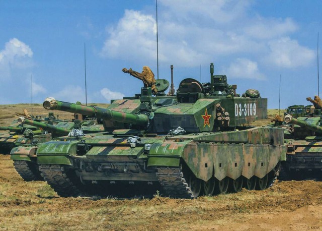 ZTZ-99A là mẫu xe tăng hiện đại và được bảo vệ tốt nhất hiện nay của Trung Quốc. Trong khi pháo cỡ 125mm của nó là mối đe dọa chết người với xe tăng đối phương thì lớp giáp dày và hệ thống vũ khí điều khiển từ xa giúp nó trở thành 1 ứng cử viên cho tác chiến đô thị.
