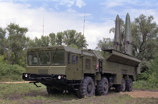 
Tổ hợp tên lửa chiến thuật Iskander hiện đại nhất của Nga hiện nay là hậu duệ của dòng tên lửa dòng tên lửa cự phách OKA- GRAU 9K714.
