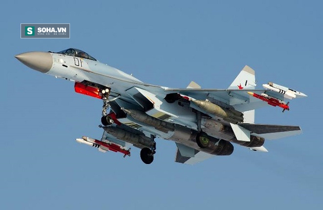 
Su-35 với cấu hình vũ khí tiến công mặt đất bằng các loại vũ khí thông minh, có điều khiển chính xác.
