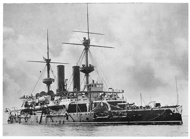 
Chiến hạm lớp Royal Sovereign của Anh vào Thế kỷ 19.

