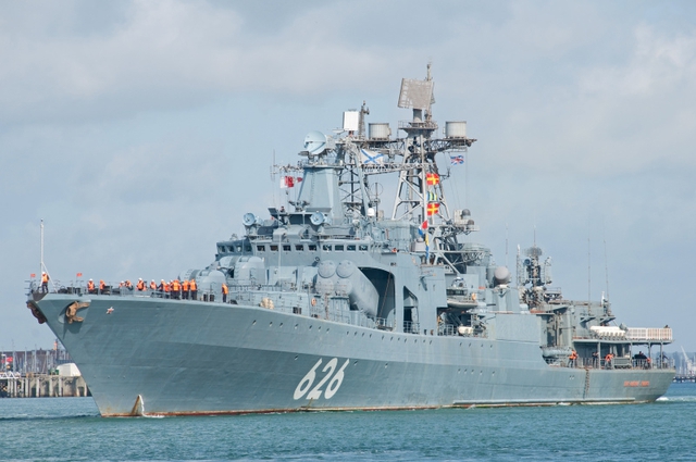 
Tàu khu trục Phó đô đốc Kulakov được trang bị với một dàn tên lửa hành trình chống hạm, ngư lôi và các vũ khí chống máy bay, nhưng nhiệm vụ chính của nó là tìm kiếm tàu ngầm của kẻ địch.
