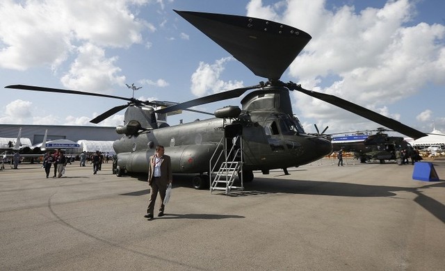 
Trực thăng vận tải CH-47 Chinook do hãng Boeing của Mỹ chế tạo. Ảnh EPA
