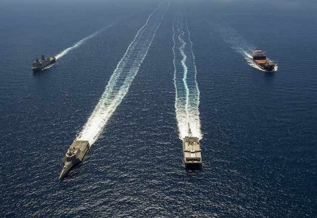 
Bloomberg dẫn nguồn tin Hải quân Mỹ cho biết, cuộc tập trận này được tổ chức vào cuối tháng 8 và đầu tháng 9/2015, tàu chiến mới này đã có thể chặn đứng một số lần tấn công tuy nhiên trong một số tình huống quyết định các tàu đối phương loại nhỏ đã tiếp cận sát đến con tàu.
