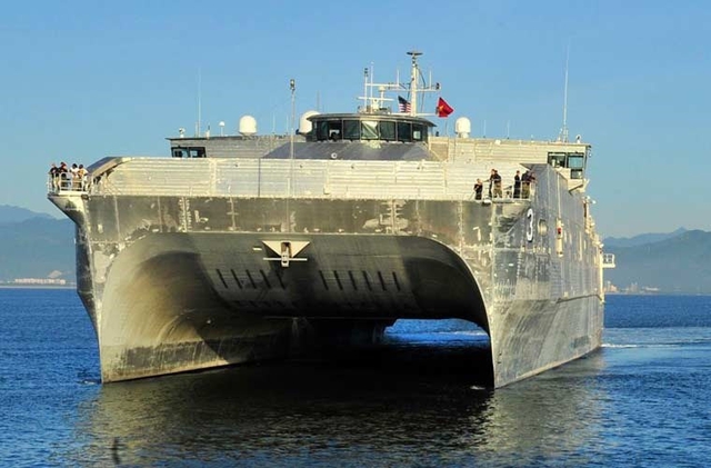 
Michael Gilmore - Giám đốc phụ trách thử nghiệm và phát triển vũ khí của Lầu Năm Góc cho biết tính đến nay, Hải quân Mỹ đã chi khoảng 2,4 triệu USD cho việc gia cường các hệ thống kết cấu cung của 4 tàu vận tải cao tốc JHSV đã được kiểm nghiệm trong thực tế.
