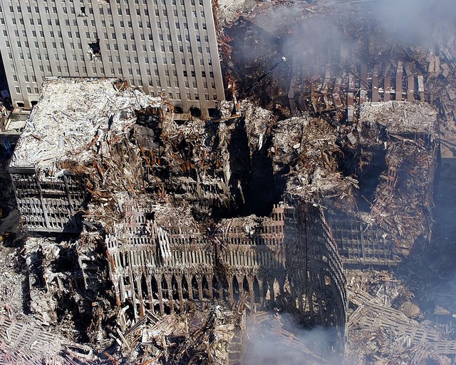 
Cảnh tượng đổ nát tại Mỹ sau ngày 11/9. Ảnh: U.S. Navy
