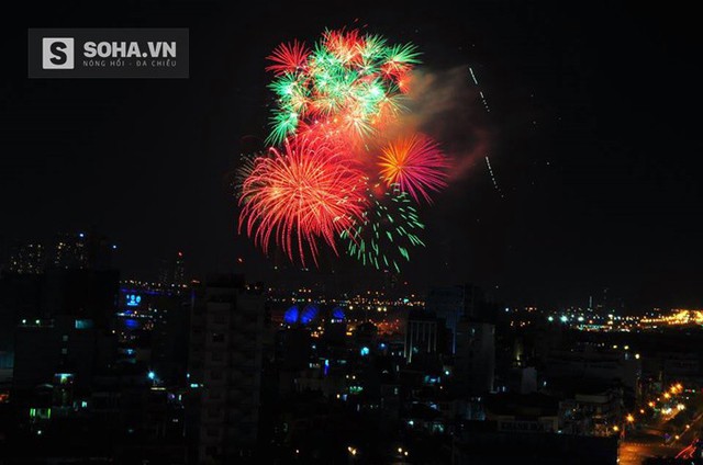 Hình ảnh pháo hoa tại TP Hồ Chí Minh