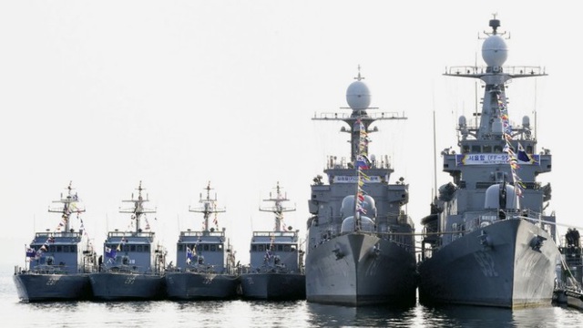 
6 tàu chiến vừa được Hải quân Hàn Quốc loại biên hôm 31/12/2015
