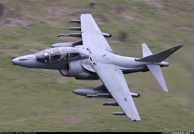 
Phiên bản huấn luyện 2 chỗ ngồi Harrier T.12
